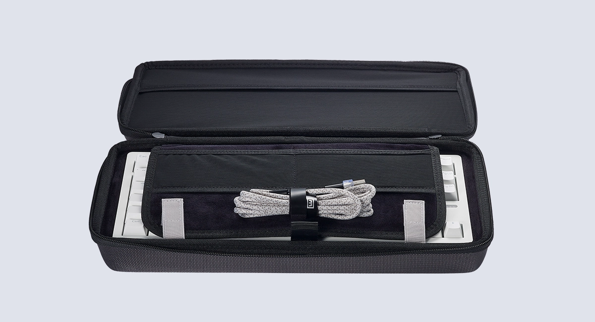 Wooting 80HE US配列 本体 トラベルポーチ リストレスト L45 Wooting Travel Case 80HE | Wooting